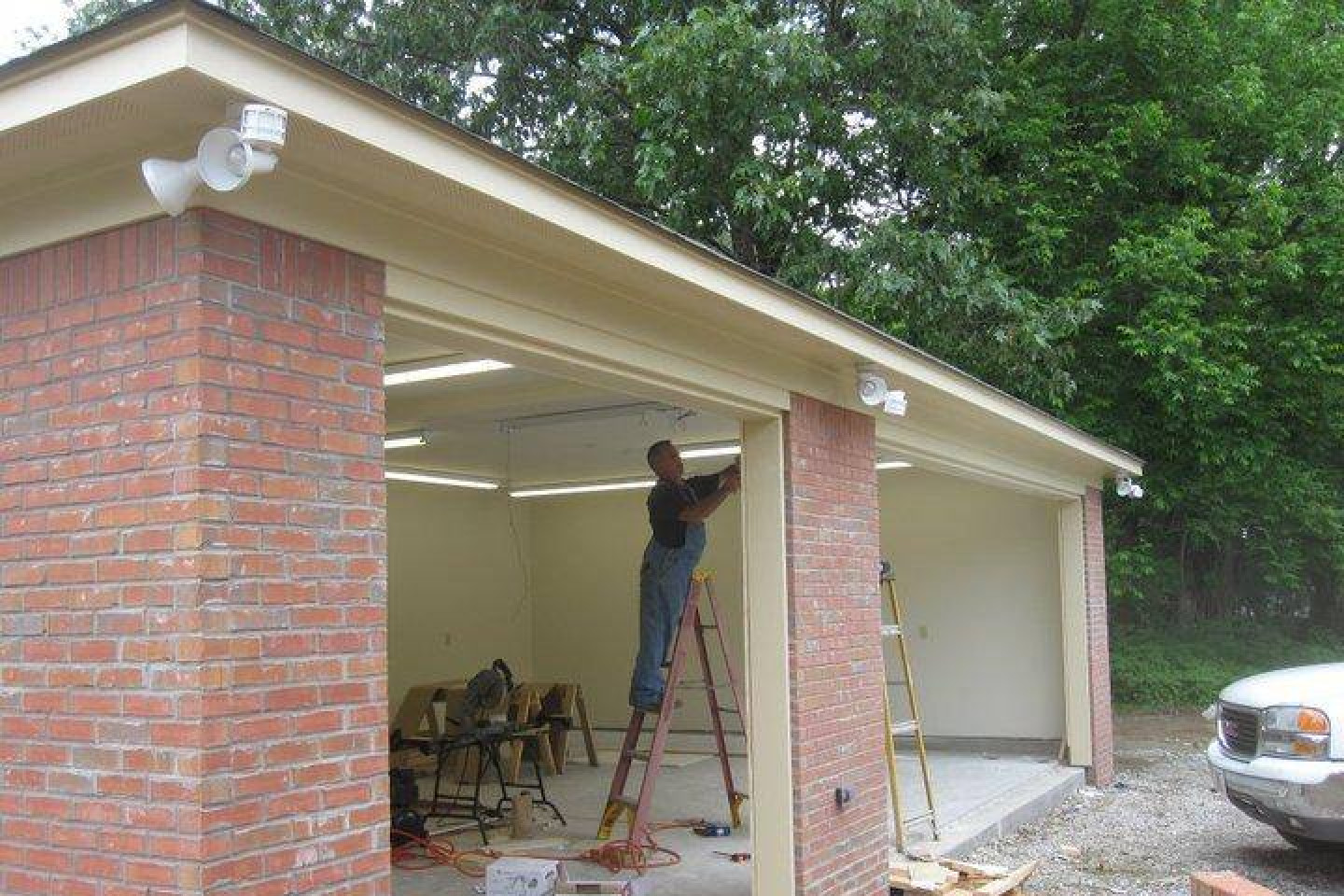 Electrical Service Calls Bartlett, TN Wolfe Brothers Electric, LLC